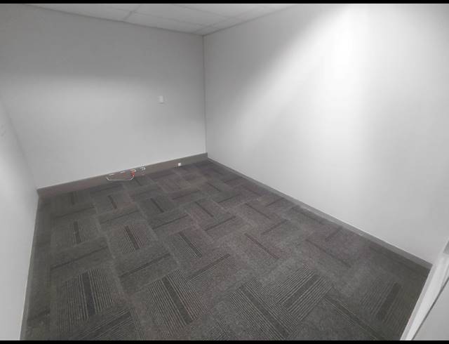 279M² OFFICE TO LET IN MAGALIESSIG